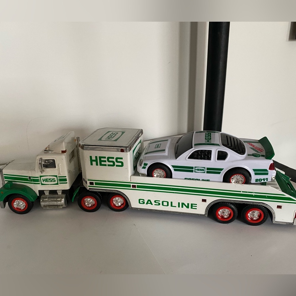 1995 HESS TRANSPORTER & RACE CAR